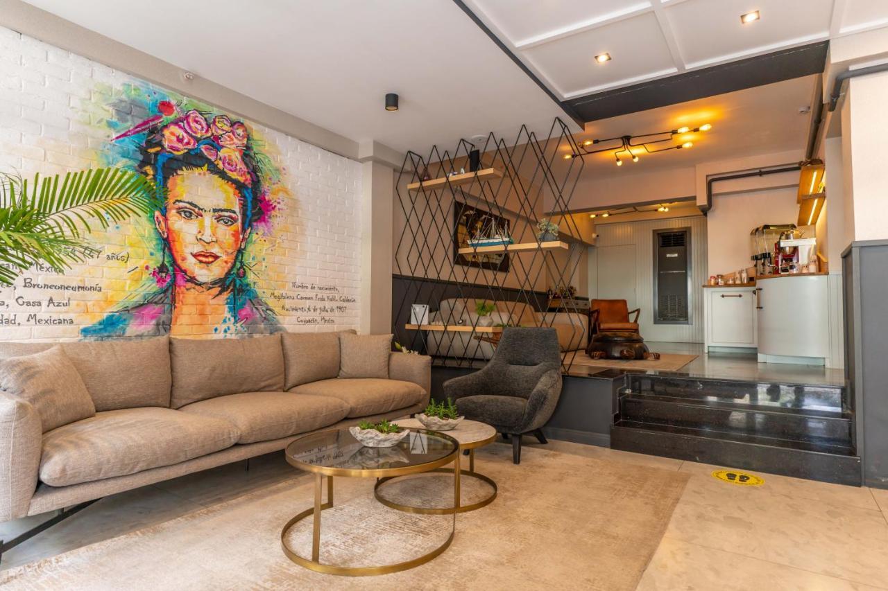 Viva La Vita Hotel Измир Екстериор снимка