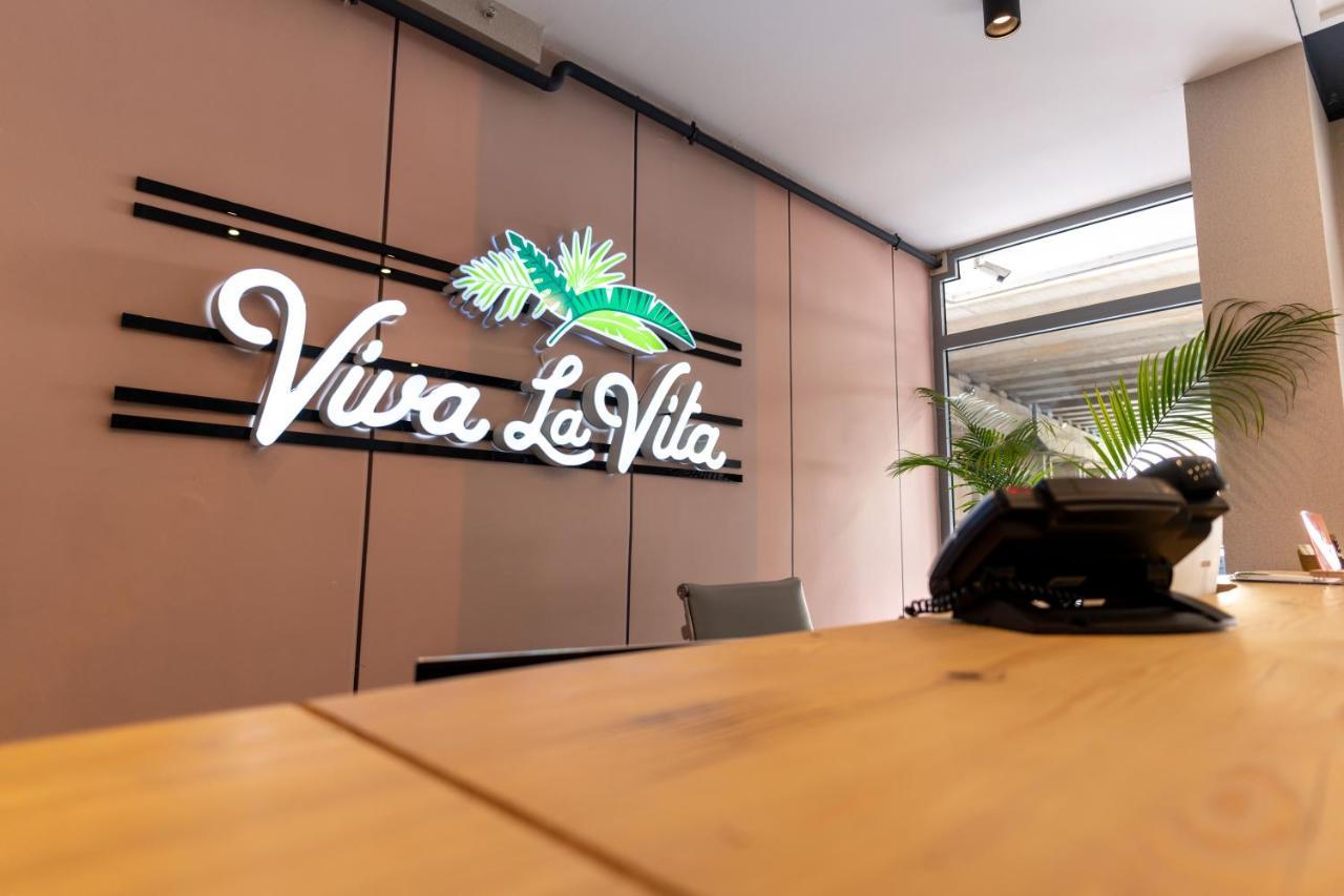 Viva La Vita Hotel Измир Екстериор снимка
