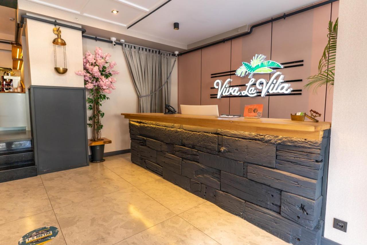 Viva La Vita Hotel Измир Екстериор снимка